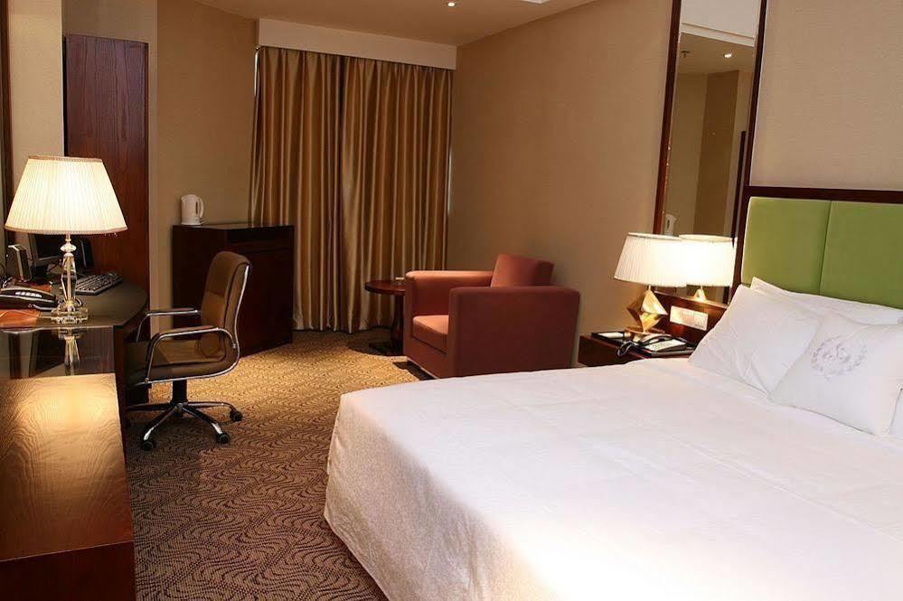 Lijing Grand Hotel City Center Liuzhou Dış mekan fotoğraf